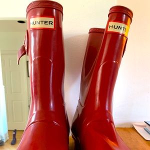 Red hunter rain boots size 8